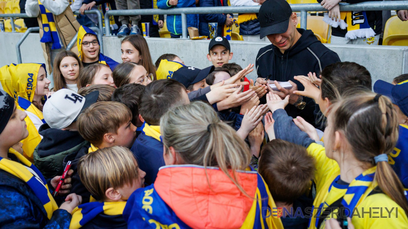 Fotó: dac1904.sk Első meccs, örök élmény: így látták a gútai diákok a DAC győzelmét