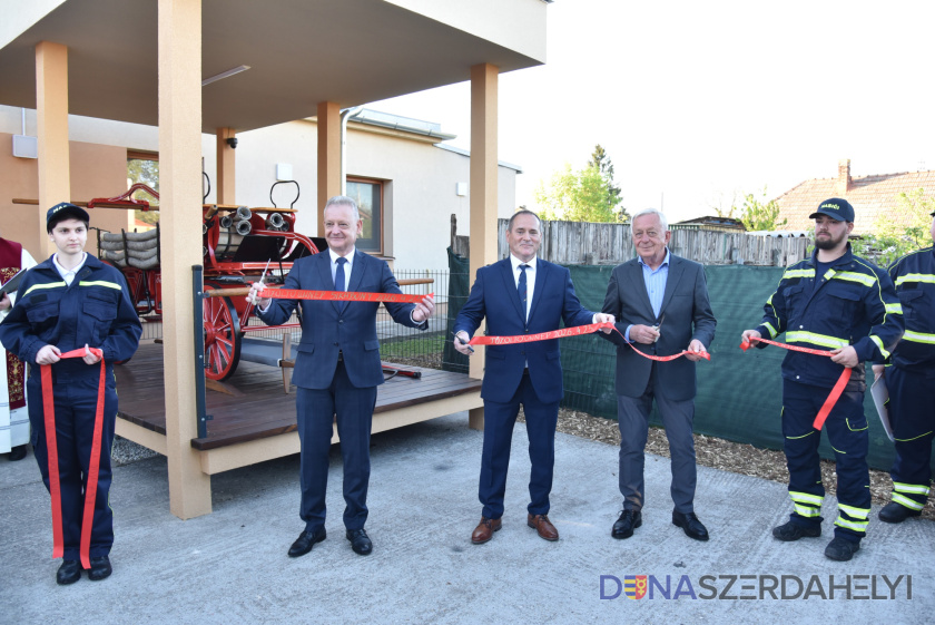 Hagyomány és tisztelet – tűzoltóünnep Sikabonyban
