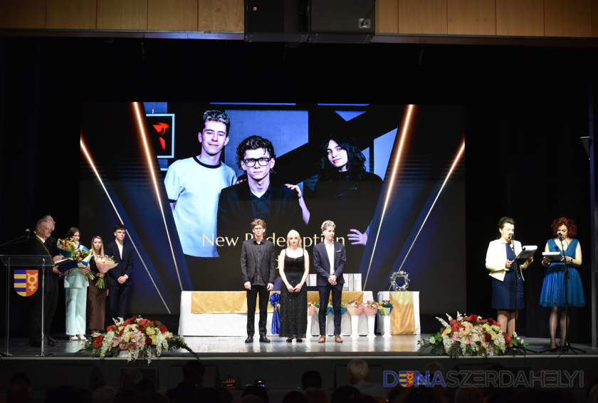 Pro Urbe Juvenis-díj a New Redemption Studiosnak – Szegfű Noel, Esztergályos Dominika és Soós Bertalan