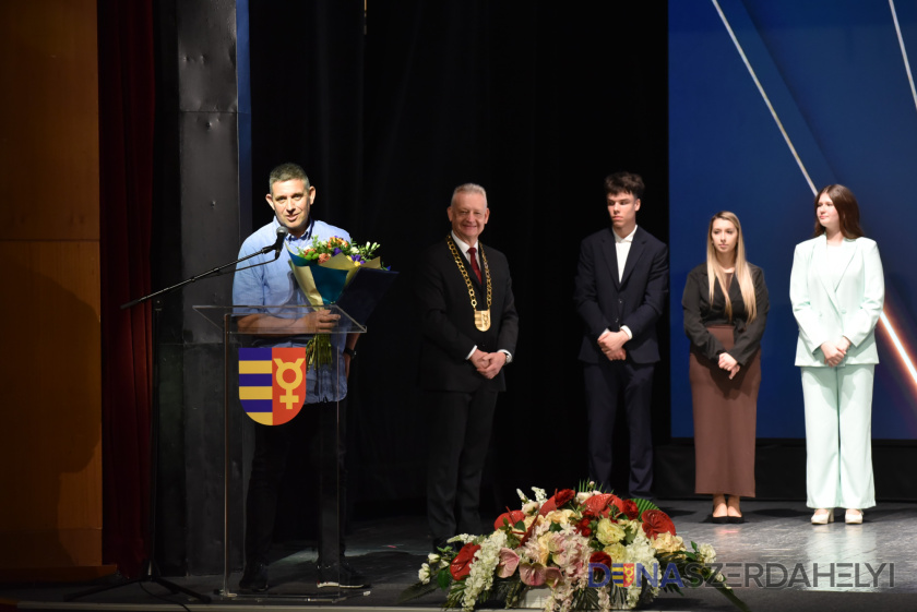 Dunaszerdahely Város Polgármesterének Díja Virág Józsefnek