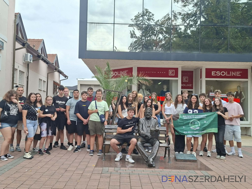 Gólyatábor a szakközépben