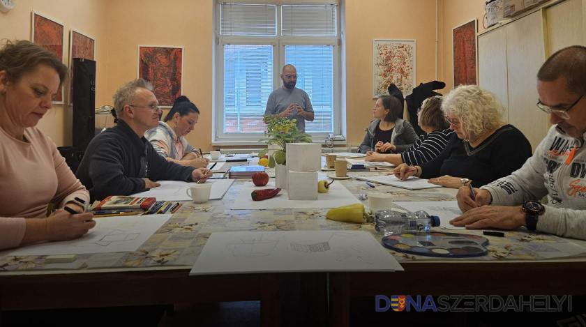 Idén is folytatódik a képzőművészeti tanfolyam a Csallóközi Népművelési Központban