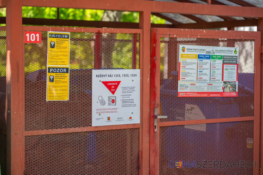 Rendeljen elektromágneses zárat a kukaketrecre