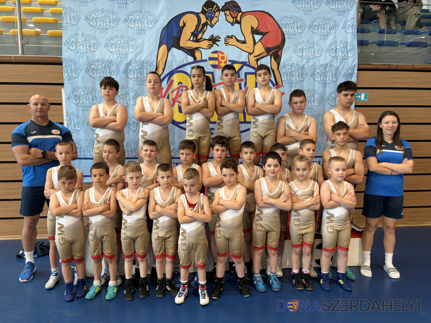 Fotók: a klub (1) és Nagy Attila (2) Hazai siker: Élre állt a Gaál Wrestling Team a diák ligában!