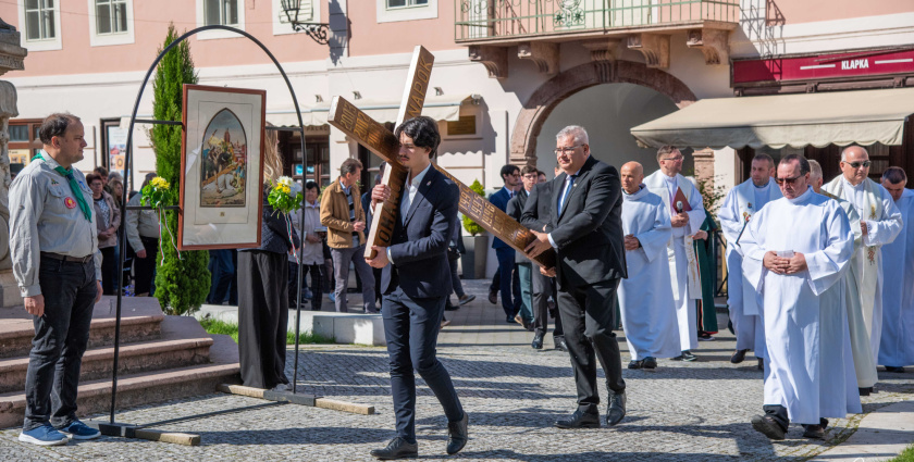 Dunaszerdahelyiek is imádkoztak a magyar főpásztorért