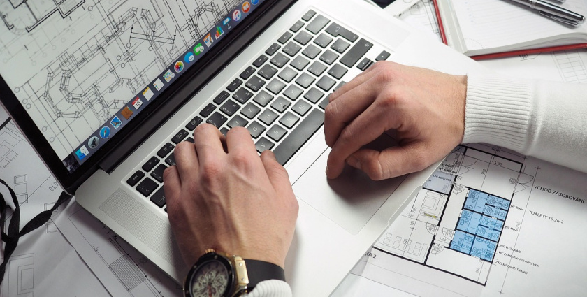 Egyéni vállalkozók halasztott adóbevallással: ne felejtsék el módosítani a társadalombiztosítási járulék összegét, és első alkalommal november 10-ig befizetni azt!