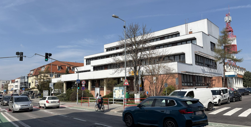 Módosul a posta nyitvatartása