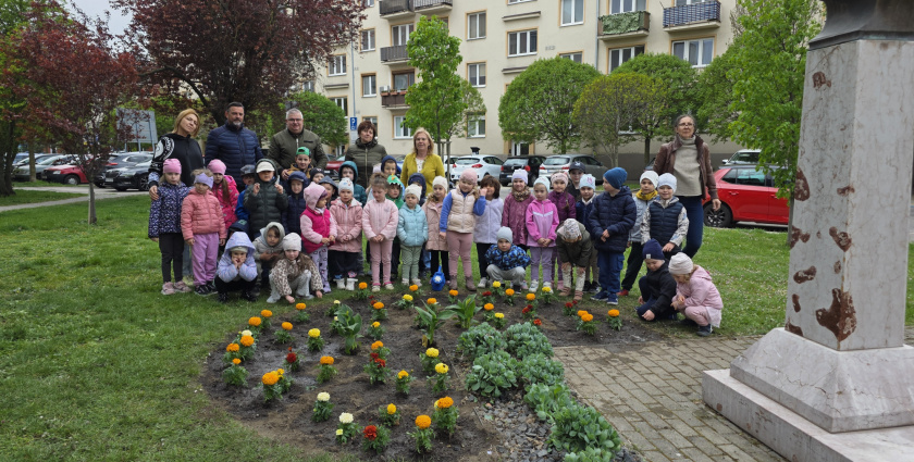 Közösen a zöldebb Dunaszerdahelyért: virág- és faültetés a Föld napja jegyében