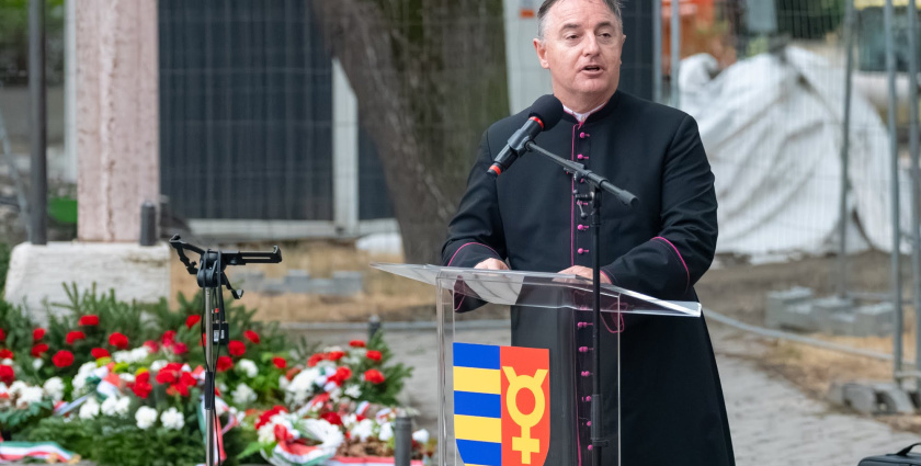 Mons. Kiss Róbert: „A megmaradás nem az ünnepnapokon, hanem a hétköznapokban dől el”