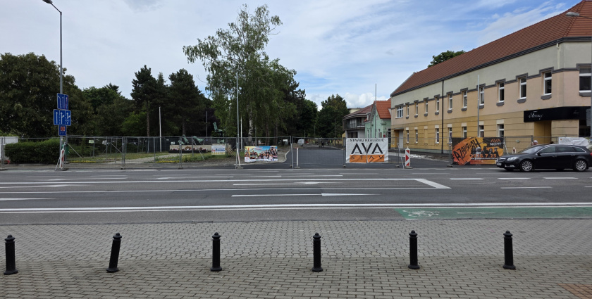 Jó hír a dunaszerdahelyi autósoknak: lezárult a Szent István tér felújításának első üteme
