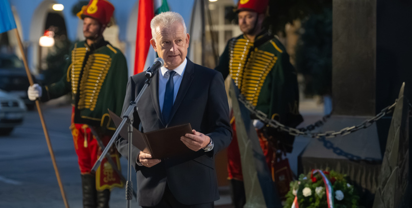 Az aradi vértanúk előtt hajtottak fejet Dunaszerdahelyen