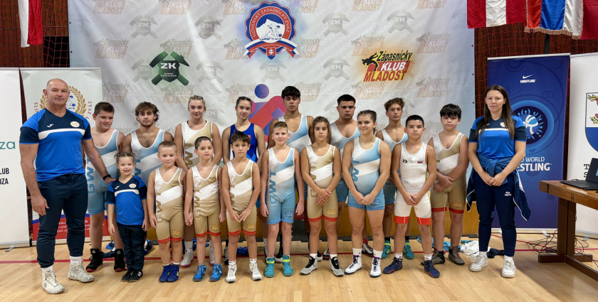 Sikeres szereplés Privigyén: két csapatsiker és 11 érem a Gaál Wrestling Team mérlegén