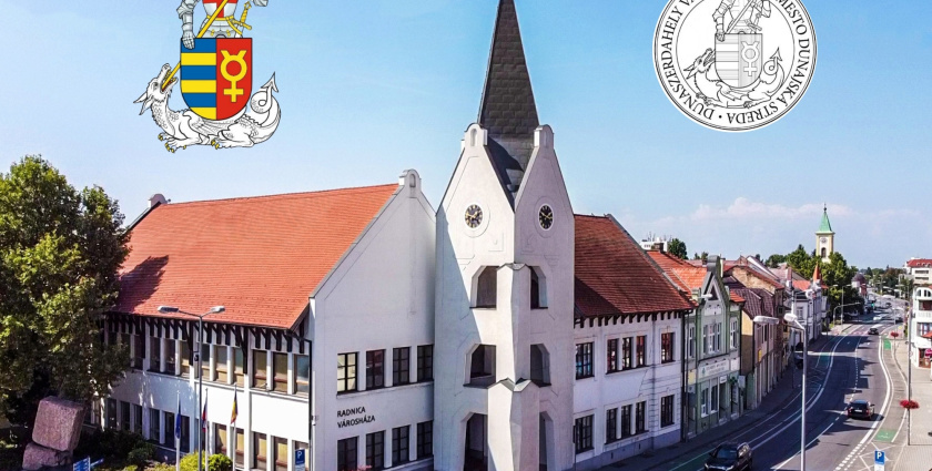 Új ünnepi címere lett a városnak