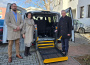 Átadták a szociális taxi szolgáltatáshoz beszerzett járművet